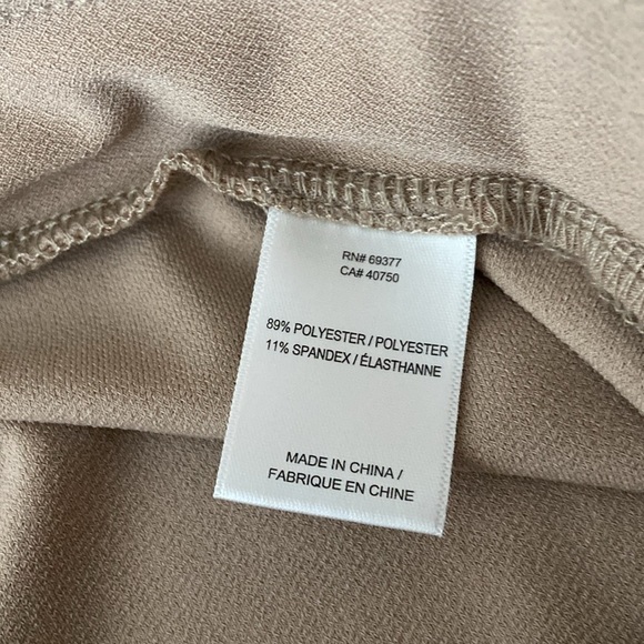 MarlaWynne Pull On Alice Crepe Flare Leg Pant Sand M New - Picture 8 of 9